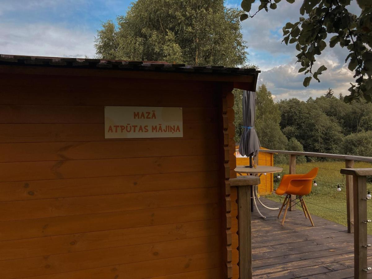 Krāslava Starp Debesim Un Zemi旅馆 外观 照片